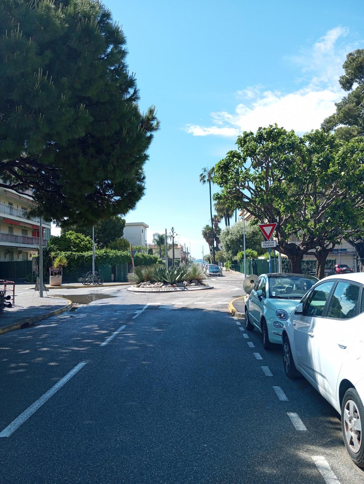 Studio De 14M2 Dans Une Maison Cagnes-sur-Mer Exterior photo